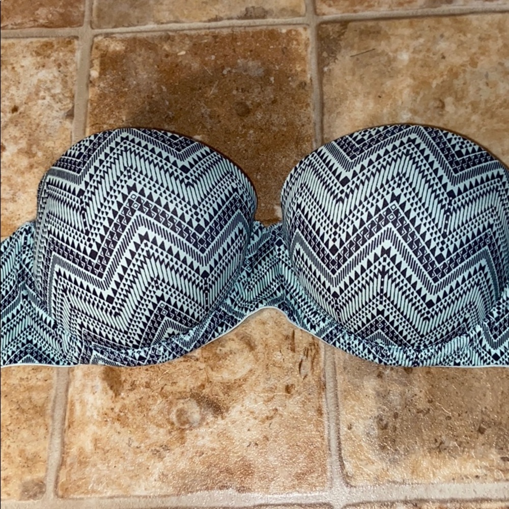 PINK Strapless Bra